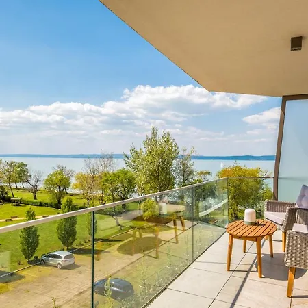 Myflat Coral 64 Premium Siófok