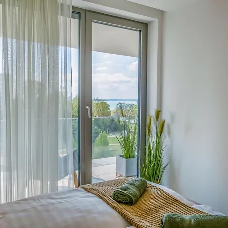 Mf Coral 64 Premium Apartament Siófok