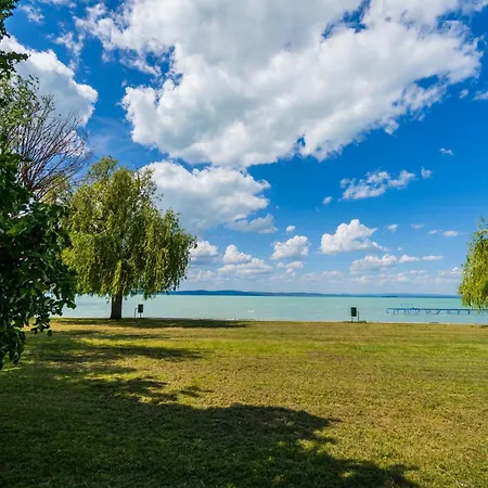 Mf Coral 64 Premium Apartament Siófok