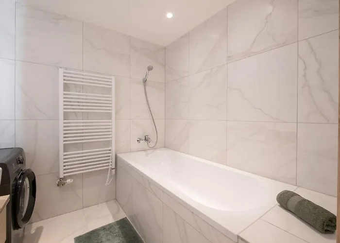 Mf Coral 64 Premium Apartament *