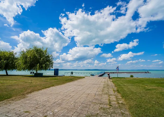 Mf Coral 64 Premium * Siófok